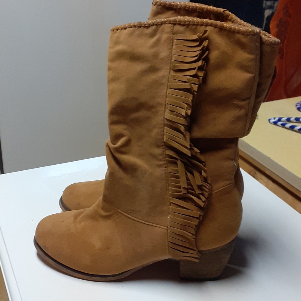 Western Style Fringe Boots Size 8